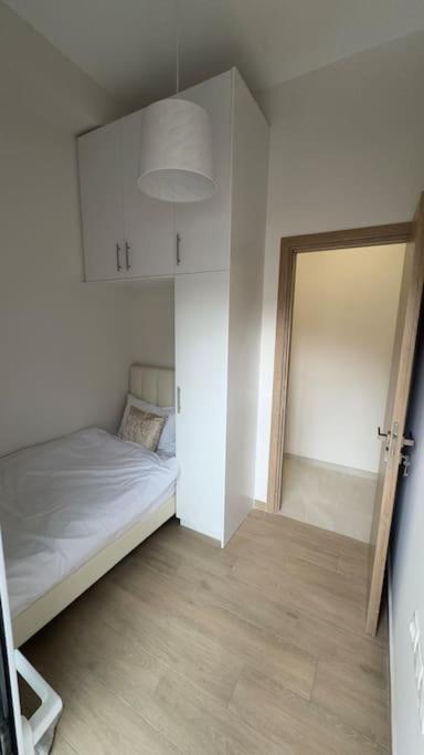 New Center Apartment Near Metro Atena Exterior foto