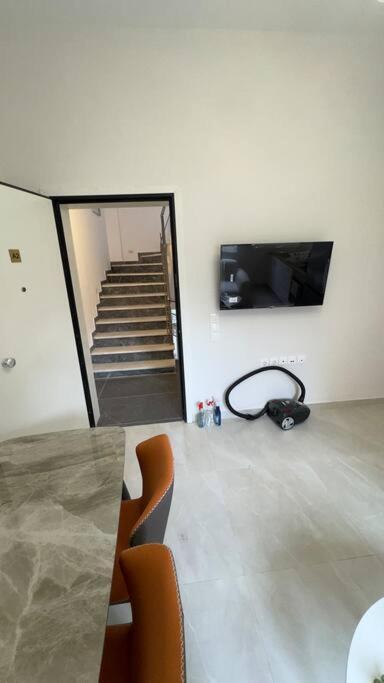 New Center Apartment Near Metro Atena Exterior foto