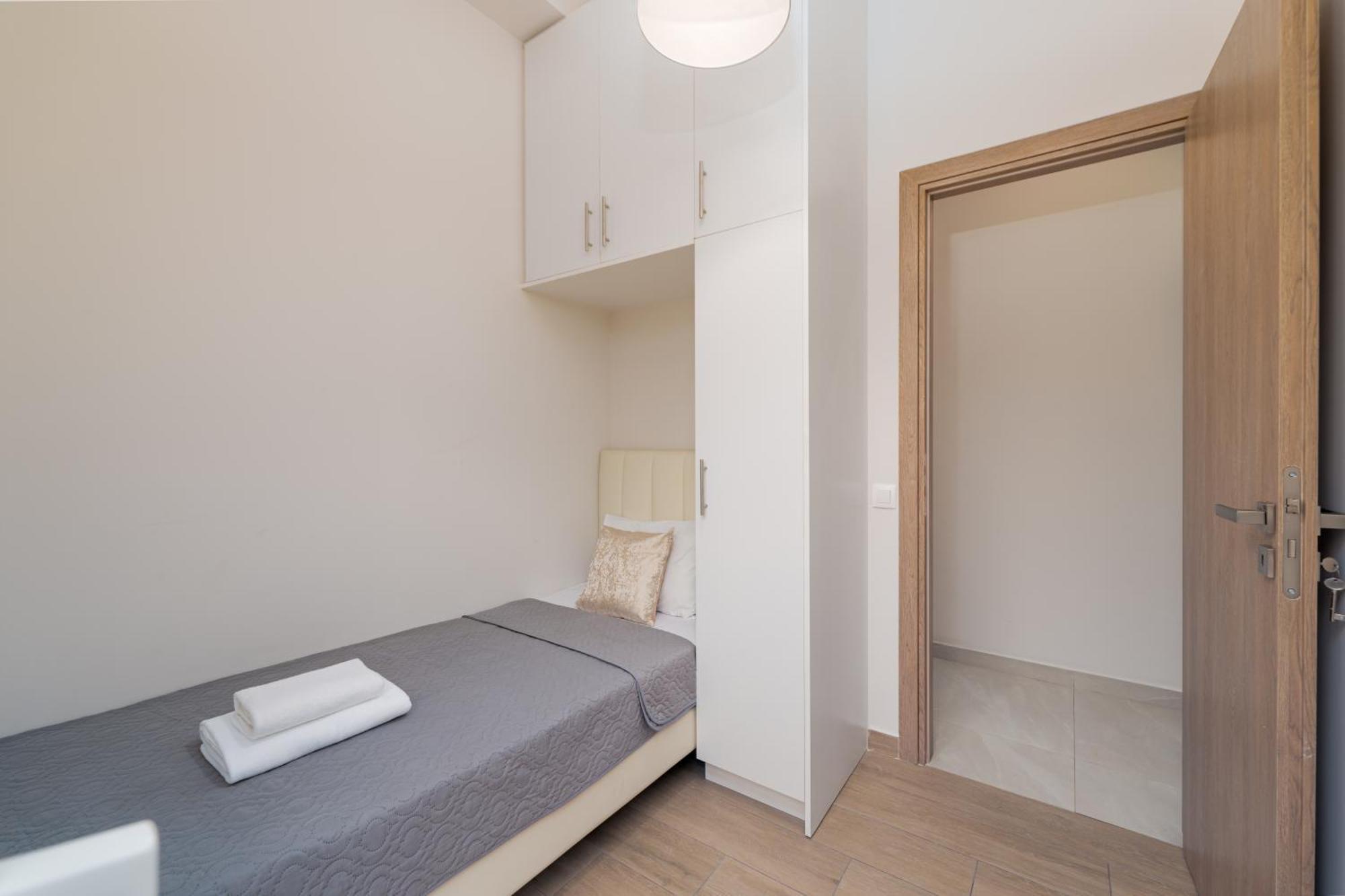 New Center Apartment Near Metro Atena Exterior foto